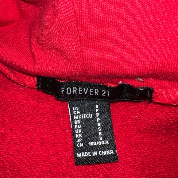 red crop top hoodie - Picture 2 of 2